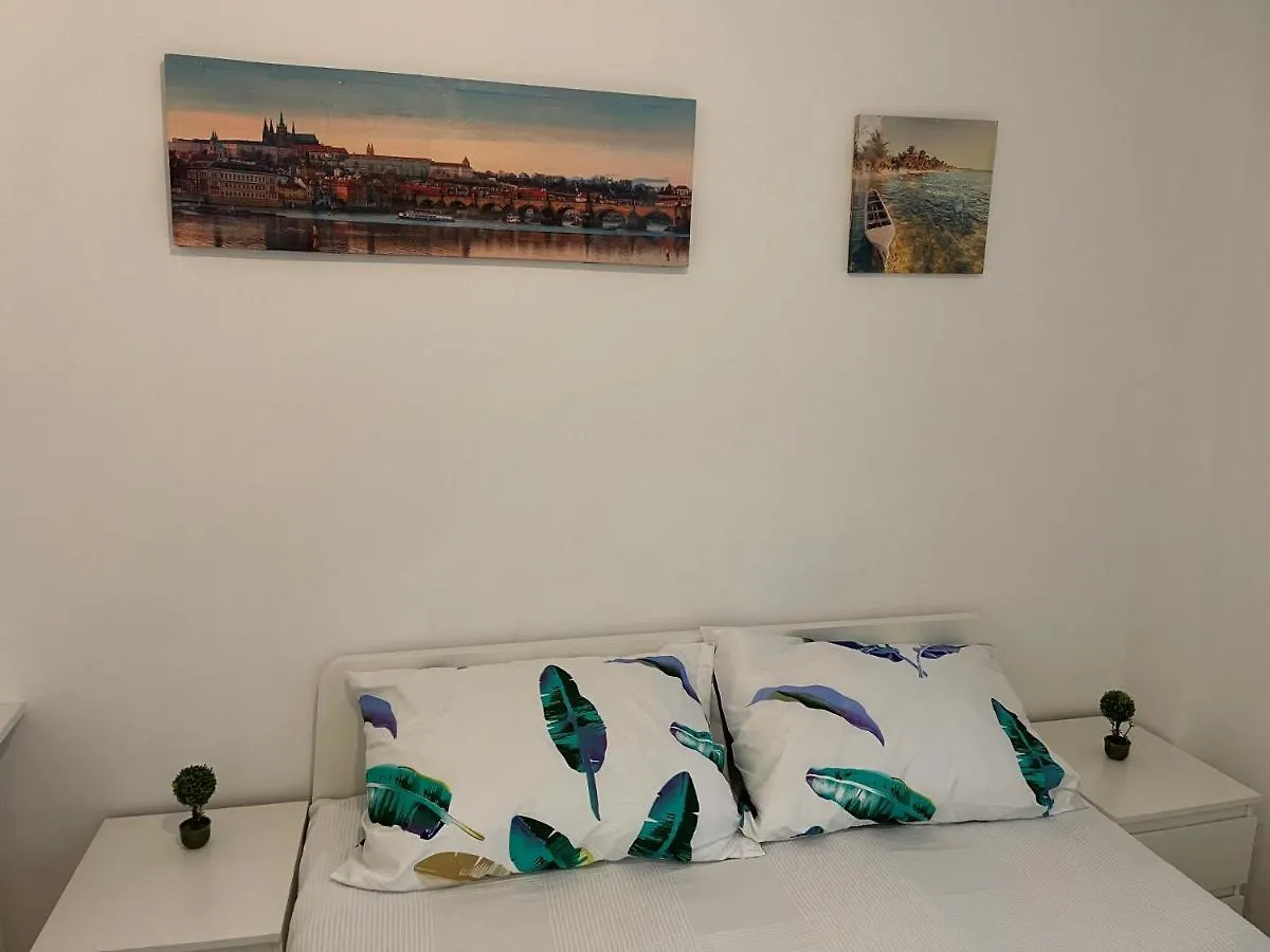 Zeus Apartament Close To Presidencial Palace Bucharest Apartment