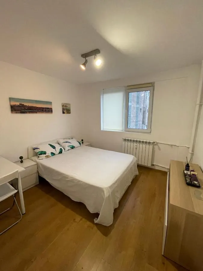 Zeus Apartament Close To Presidencial Palace Bucharest Apartment