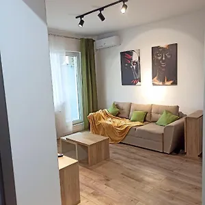 Stylish, Modern 2 Flat With River View, Near Presidential Palace Apartament