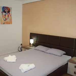 Dristor - Foarte Curat Si Frumos Apartament